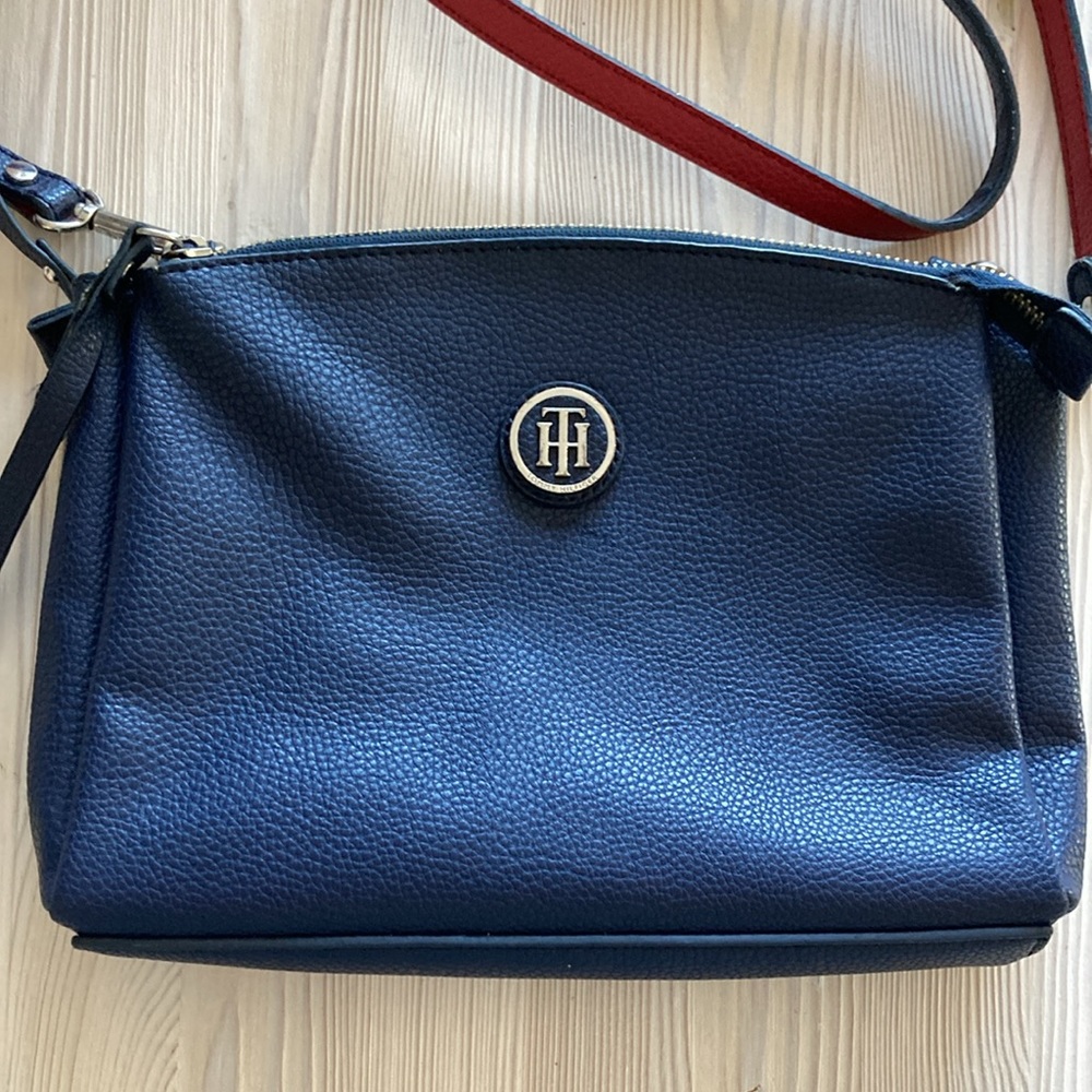 Tommy Hilfiger Navy Red Bag - Picture 2 of 13